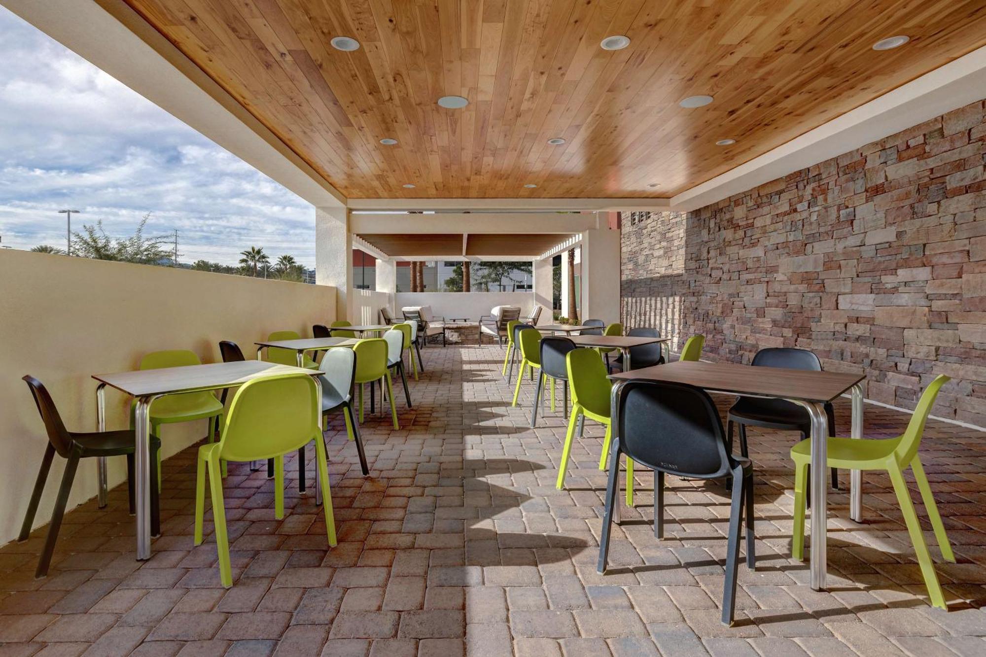 Home2 Suites By Hilton Las Vegas Southwest I-215 Curve Exterior photo